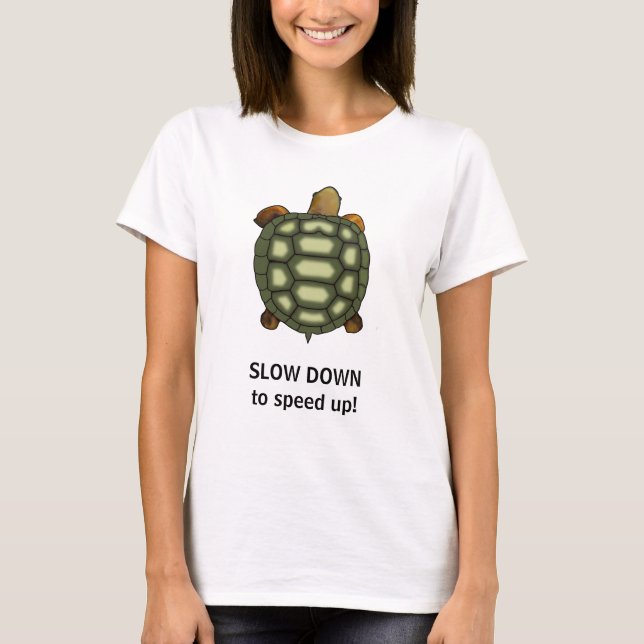 T-shirt Tortue verte avec texte de ralentissement modifiab (Devant)