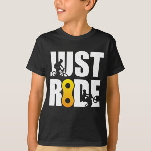 T-shirt Tour de vélo de montagne juste faisant du vélo l