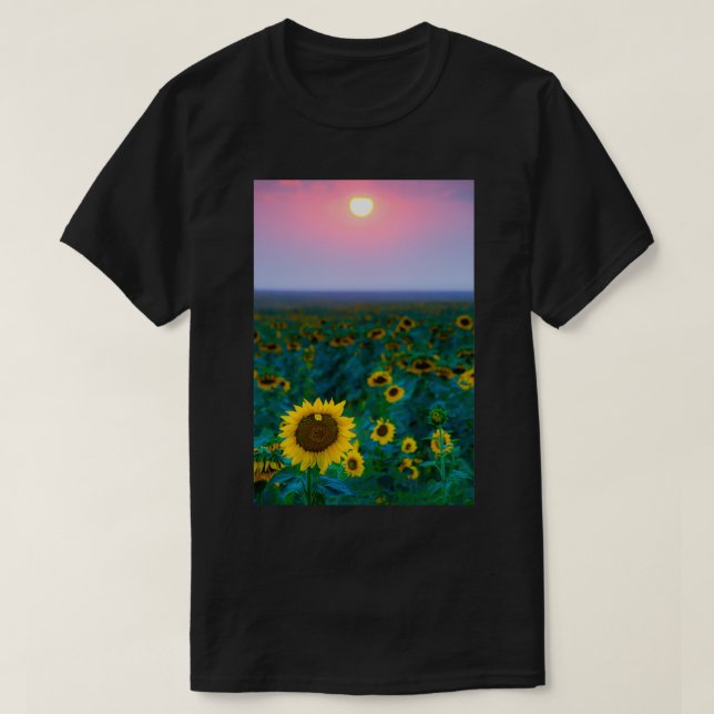 T-shirt Tournesols Dans Un Beau Coucher De Soleil (Design devant)