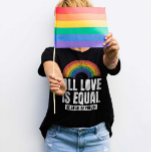 T-shirt Tout amour est la même fierté LGBT Egalité des dro<br><div class="desc">"All Love Is Equal" est un design arc-en-ciel de style rétro et aquarelle qui est parfait pour la fierté et le soutien de l'amour, l'égalité et la sensibilisation. C'est une excellente idée cadeau pour Rainbow LGBTQ Lesbian Pan Trans Queer Cis équipement parfait pour Pride Mois, Pride Semaine avec Rainbow Flag....</div>