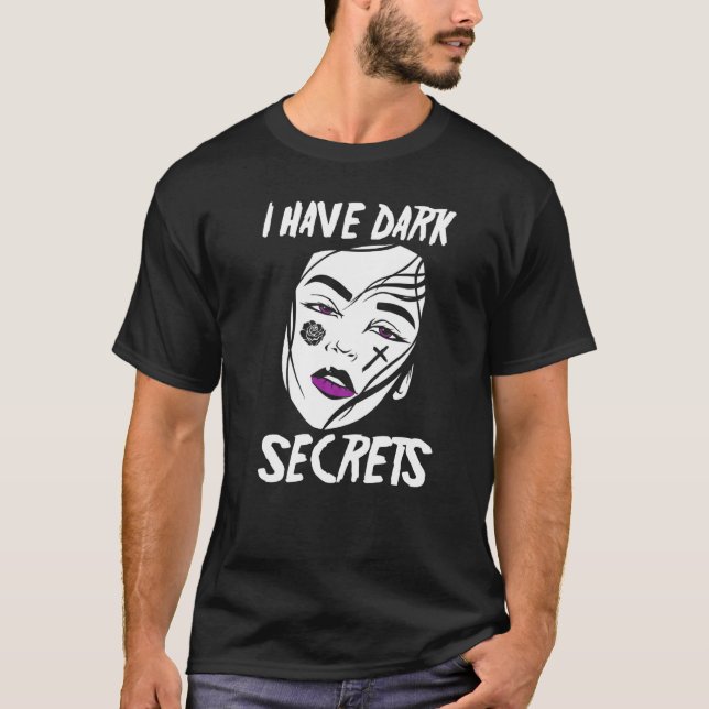 T-shirt Tout Esthétique J'Ai Des Secrets Sombres Rose Tato (Devant)