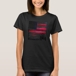 T-shirt tracteur patriotique vintage sur une ferme drapeau