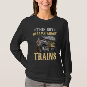 T-shirt Train disant un slogan - Ce garçon rêve de trains