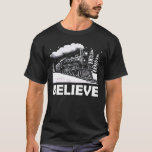 T-shirt Train Santa Hat Christmas Pyjama Train désorganisé<br><div class="desc">Entrez dans l'esprit festif avec notre T-shirt Train Christmas! Cette chemise de charme est parfaite pour les amateurs de locomotives et de vacances. L'aménagement comprend un train lunatique orné de lumières scintillantes, qui traverse un paysage hivernal enneigé. Les couleurs vives et les détails ludiques capturent la magie de Noël, ce...</div>
