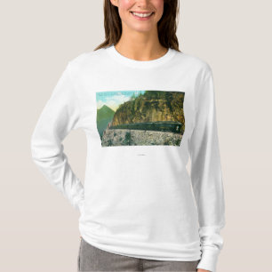 T-shirt Traînée au nord de point rocheux, de passage bla