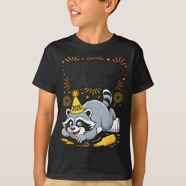 T-shirt Trashed Panda New Year 2026 Funny Drunk Raccoon  (Devant)