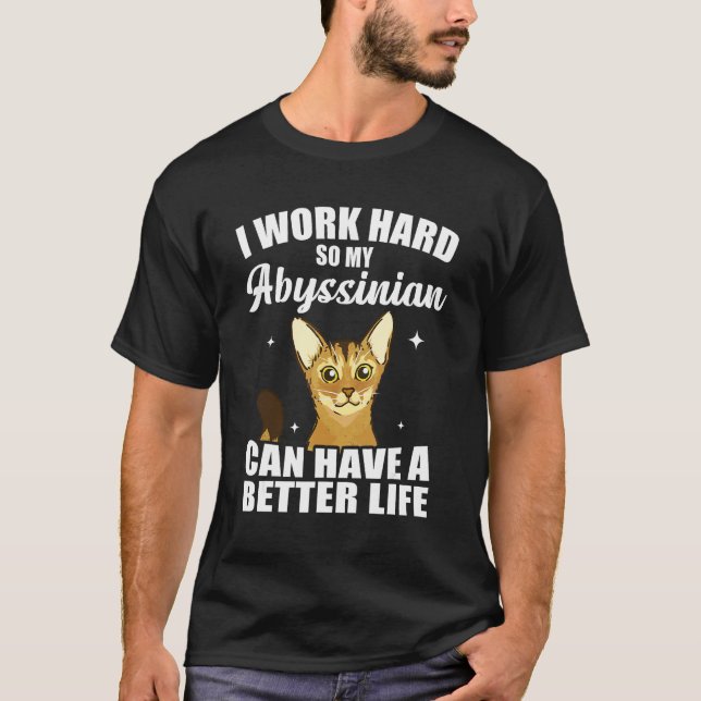 T-shirt Travailler Pour Mon Propriétaire De Chat Abyssin (Devant)