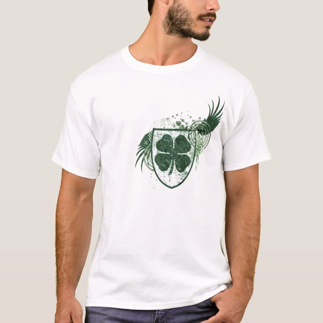 T-shirt trèfle à quatre feuilles. hi-fi. (Devant)