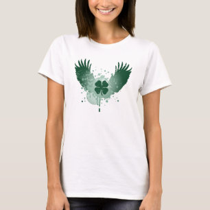 T-shirt trèfle de quatre feuilles. de haute fidélité