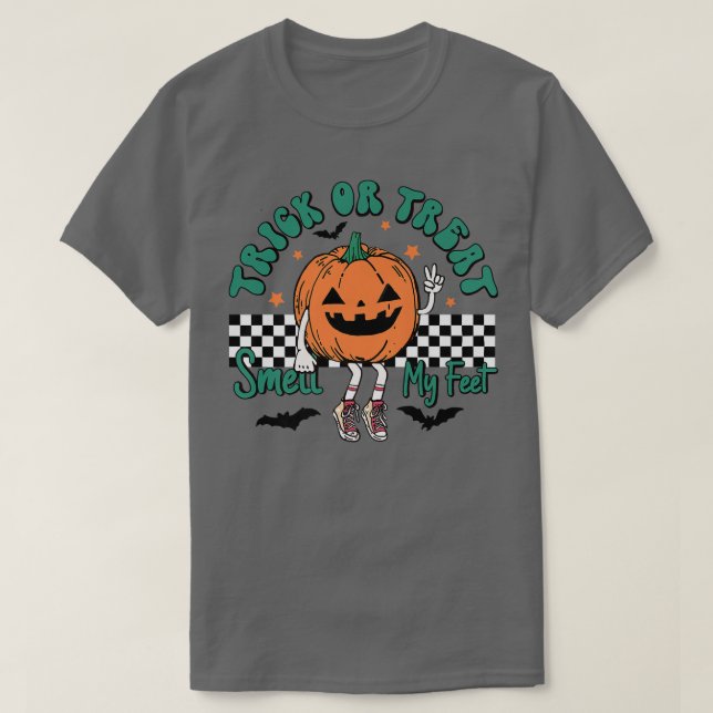 T-shirt Trick ou traiter l'odeur Mes pieds Citrouille Enfa (Design devant)