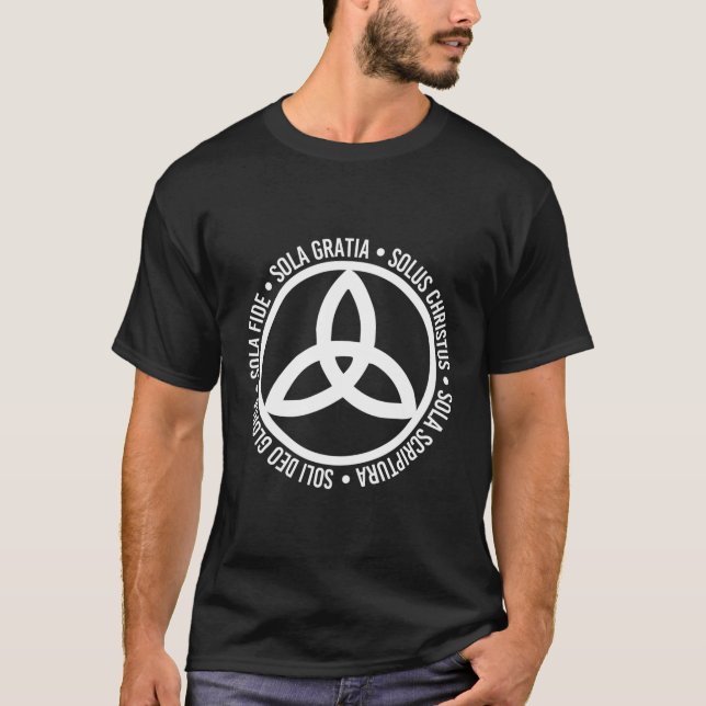 T-shirt Triquetra de la Trinité chrétienne de cinq solas (Devant)