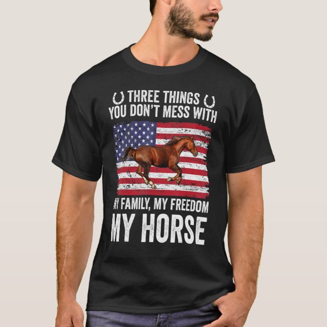 T-shirt Trois choses que vous ne manquez pas avec ma liber (Devant)