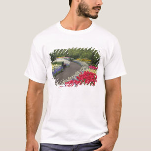 T-shirt Trottoir à travers les tulipes, jonquilles et