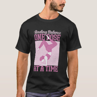 T-shirt Trouver l'équilibre un peu à la fois Yoga Maman