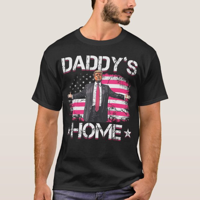 T-shirt Trump 2024 Daddys Home Funny Trump Pink (Devant)