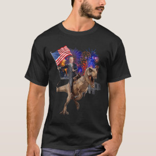 T-shirt Trump à cheval sur un dinosaure T-rex soutien Trum