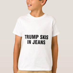 T-shirt Trump skie en jeans