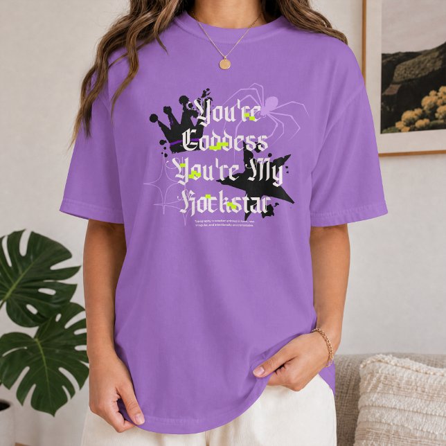 T-shirt Typographie Violet Araignée Gothique (Créateur téléchargé)