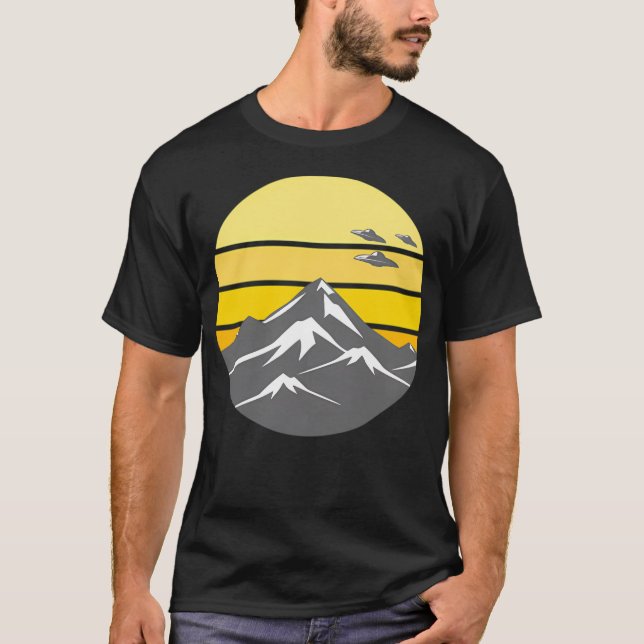 T-shirt Ufo Above Moutains (Devant)
