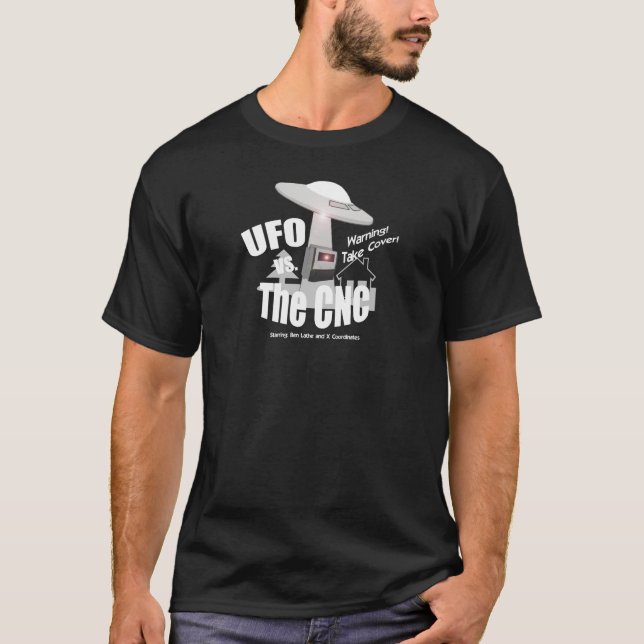 T-shirt UFO contre la machine de commande numérique par (Devant)