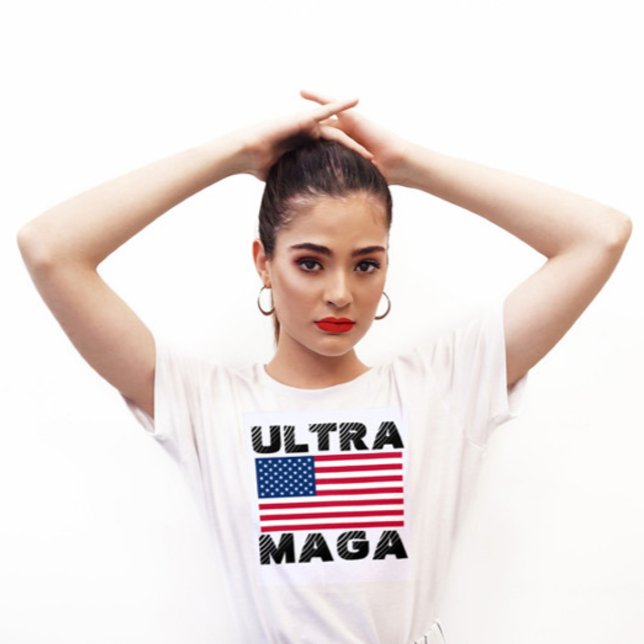 T-shirt ULTRA MAGA TRUMP -T-SHIRTS DE NOËL (Créateur téléchargé)