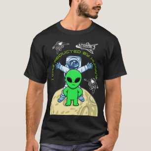 T-shirt Un Alien De L'Ufo Enlevé Par Des Humains