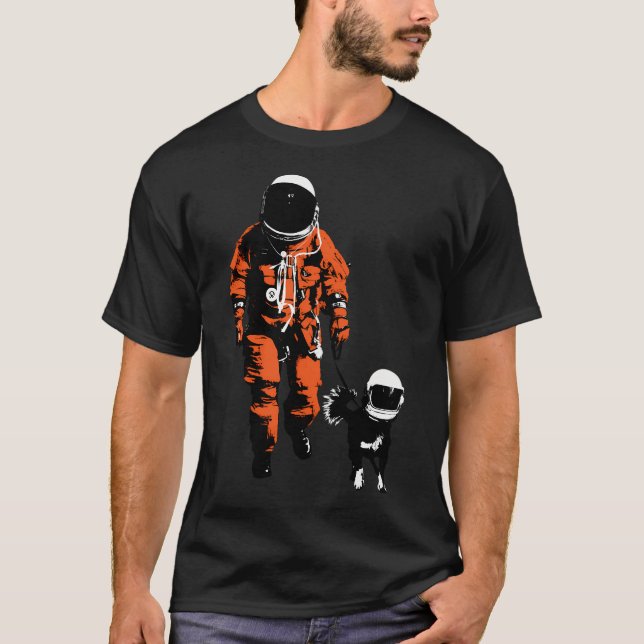 T-shirt Un astronaute marche sur son chien (Devant)