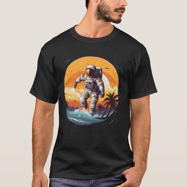 T-shirt Un astronaute surfant sur une plage (Devant)