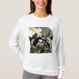 T-shirt Un casque d'équipage de conduite entièrement assem