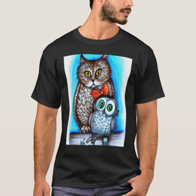 T-shirt Un chat et un hibou Art mixte (Devant)