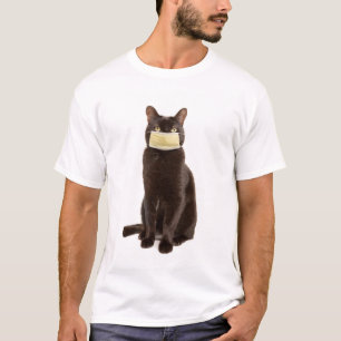 T-shirt Un chat noir dans un masque facial