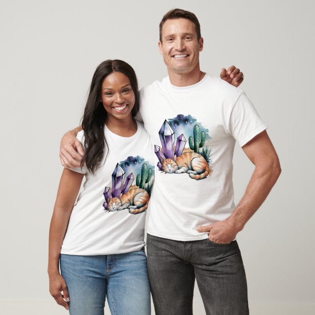 T-shirt Un chaton avec des cristaux dans le désert (Unisexe)