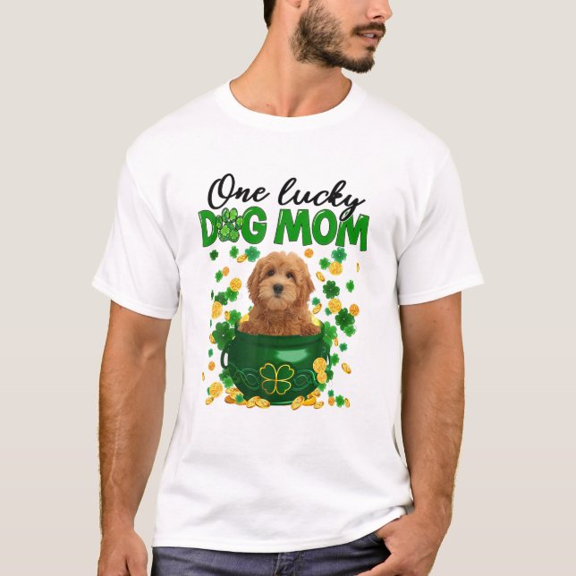 T-shirt Un chien chanceux maman Jour de la Saint Patrick C (Devant)