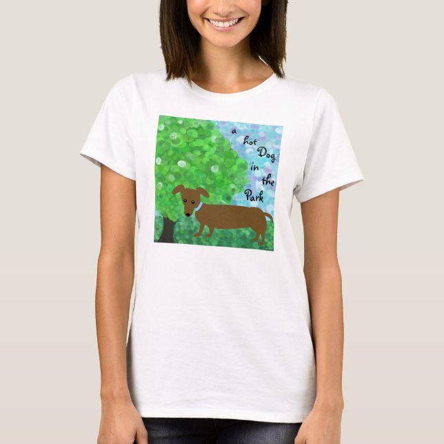T-shirt un chien chaud dans le parc (Devant)
