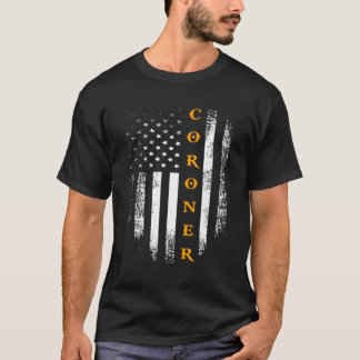 T-shirt Un Coroner Avec Un Drapeau Américain Pour La Polic