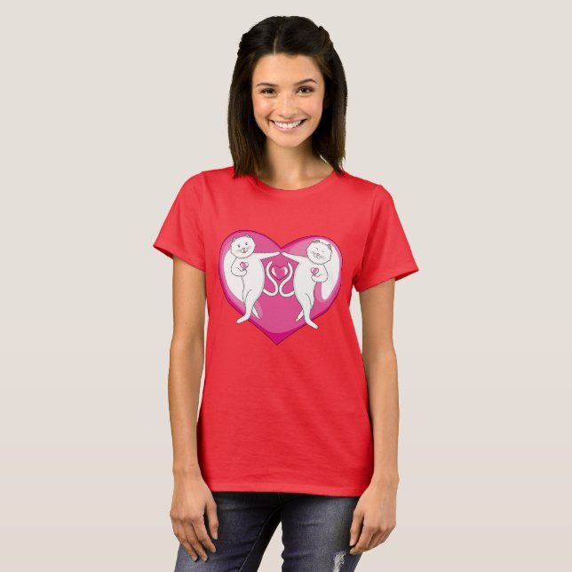 T-shirt Un Couple De Chat Blanc Mignonne Dansent Avec Amou (Devant entier)