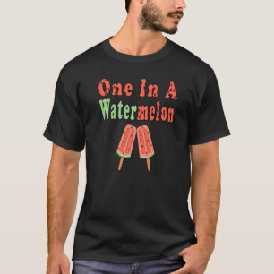 T-shirt Un Dans Un Costume De Melon À Crème De Glace De Pa
