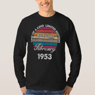 T-shirt Un Des Genres Né En Février Étonnant Depuis 1953