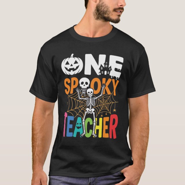 T-shirt Un design Halloween d'enseignant effrayant_1 (Devant)