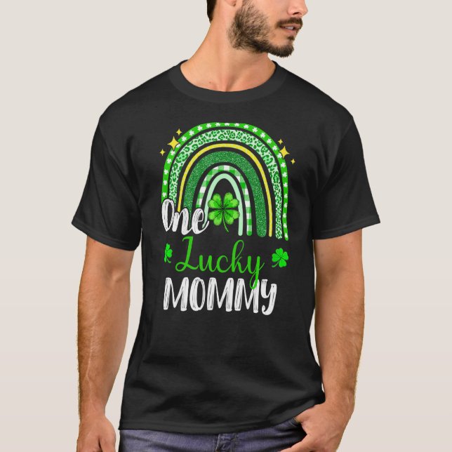 T-shirt Un Empreinte de léopard de maman chanceux Rainbow  (Devant)