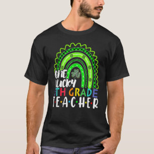 T-shirt Un enseignant de 5e année chanceux Rainbow St Patr