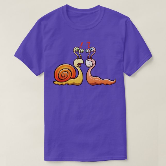 T-shirt Un escargot portant sa coquille et une limace port (Design devant)