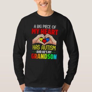 T-shirt Un gros morceau de mon coeur a l'autisme et c'est