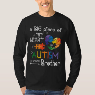T-shirt Un Gros Morceau De Mon Coeur A L'Autisme Et Il Est