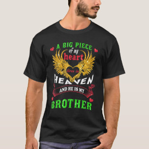 T-shirt Un Gros Morceau De Mon Coeur Vit Au Ciel Il Est Mo