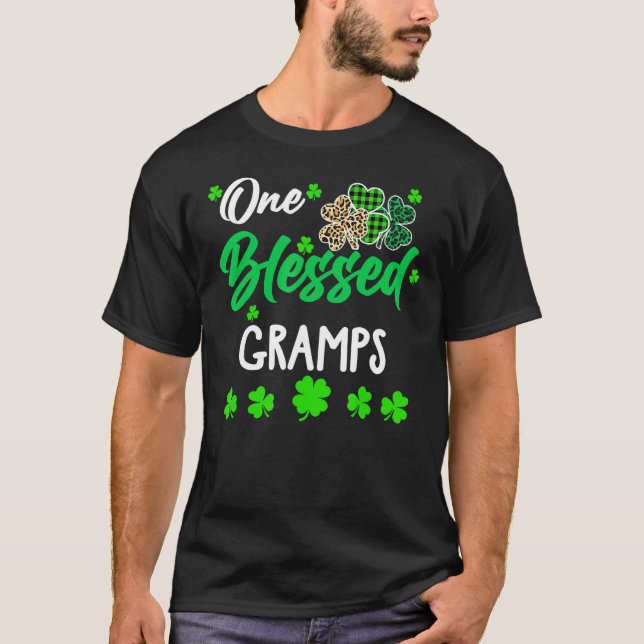 T-shirt Un groupe béni C St Patrick's Day Irish (Devant)