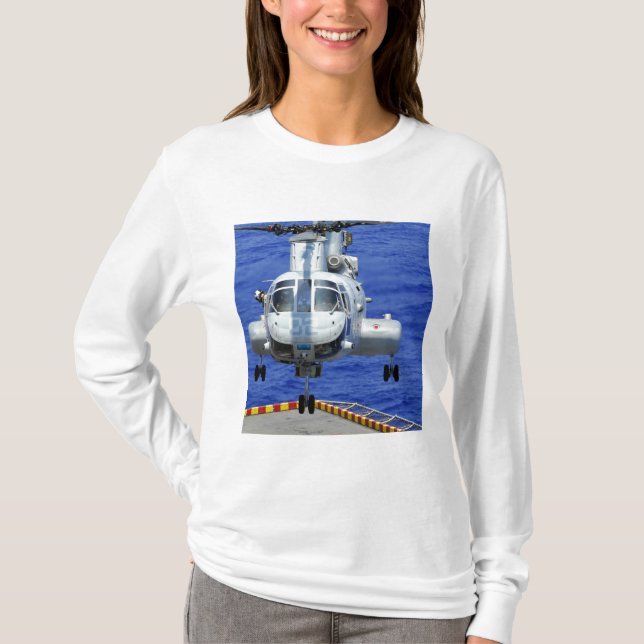 T-shirt Un hélicoptère CH-46E Sea Knight (Devant)
