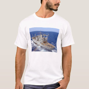 T-shirt Un hélicoptère nettoie le poste de pilotage