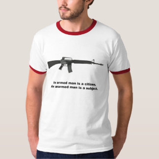 T-shirt Un homme armé