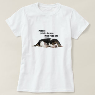 T-shirt Un humain puant avec un sac de caca